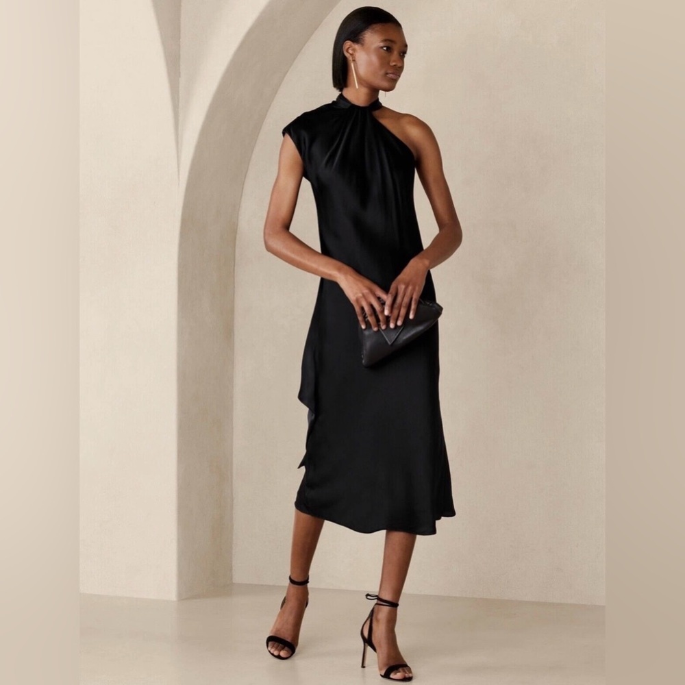 Banana Republic Kaia Silk
Midi Dress
